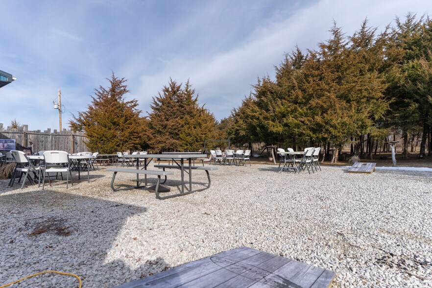 More Photos Of 43937 Highway 36, Monroe City General Retail For Sale