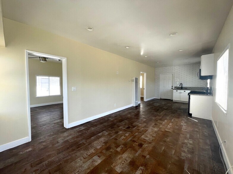 More Photos Of 531 N Virginia Ct, Long Beach Apartments For Sale