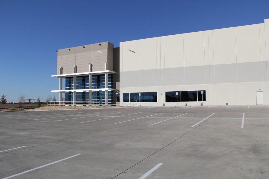More Photos Of S Airfield Dr, Dallas Unknown For Lease