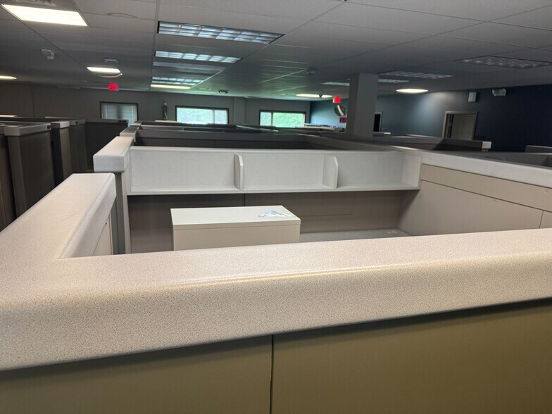 More Photos Of 2709 McGraw Dr, Bloomington Office Residential For Sale