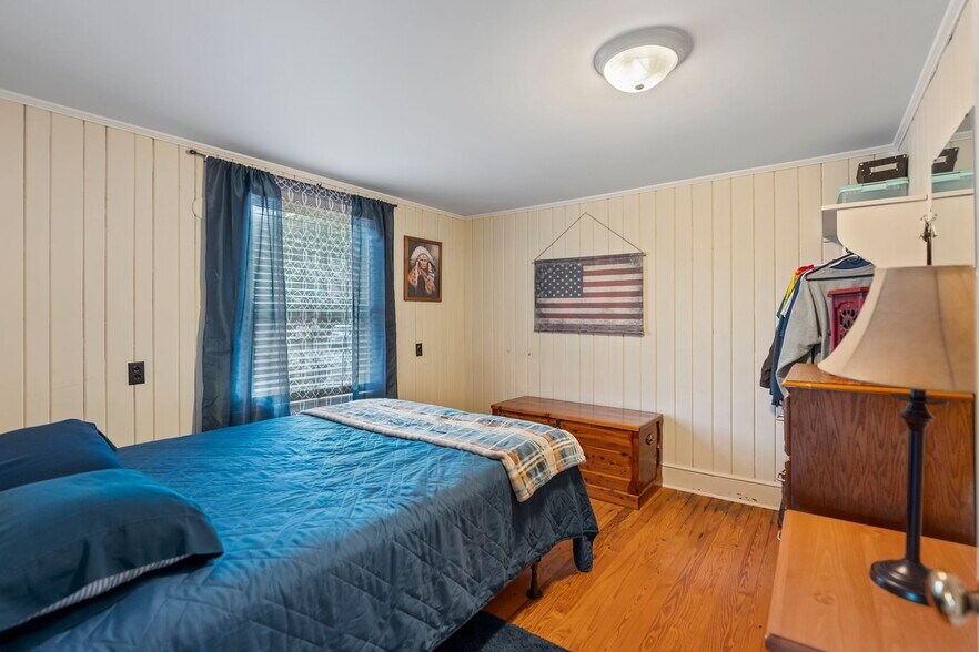 More Photos Of 6692 Valwood Rd, Conover Specialty For Sale