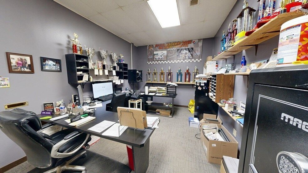 More Photos Of 401 Ashland Rd, Mansfield Freestanding For Sale