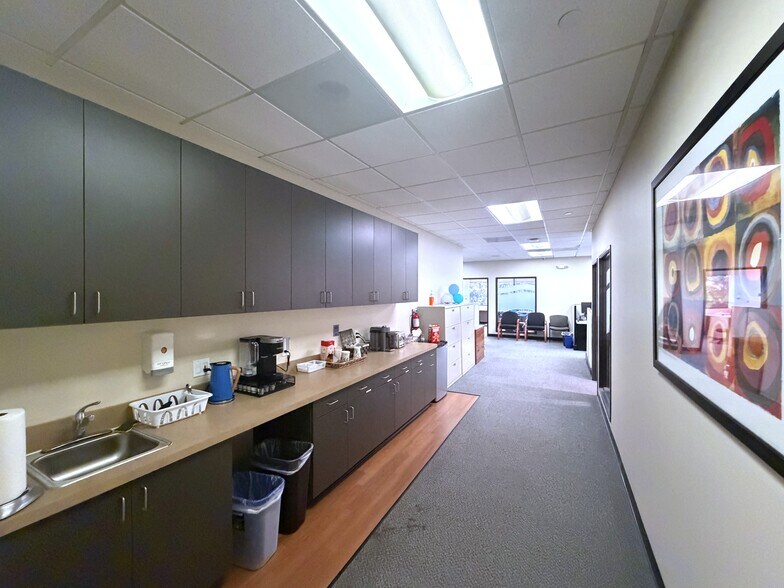 More Photos Of 2455 Teller Rd, Thousand Oaks Office For Lease