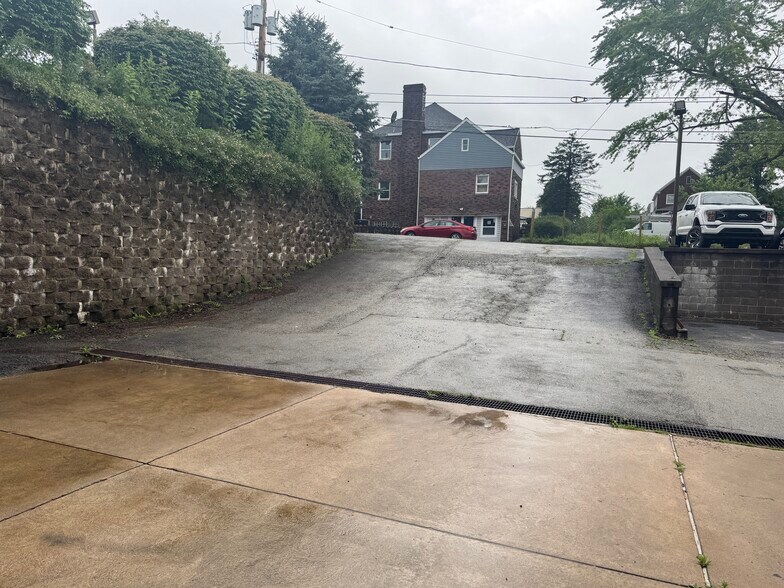 More Photos Of 1101 Lincoln Hwy, North Versailles Showroom For Sale