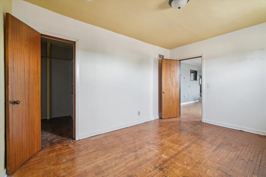 More Photos Of 107 Baker St, Waunakee Storefront Retail Office For Sale