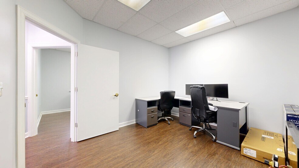 More Photos Of 105 Stone Village Dr, Fort Mill Office For Lease
