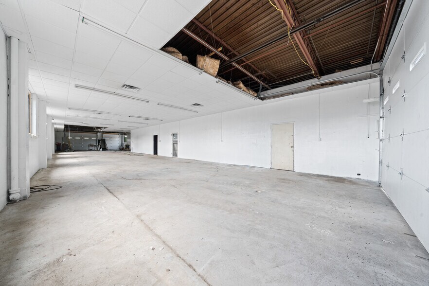 More Photos Of 6821-6847 Dayton Springfield Rd, Enon General Retail For Lease