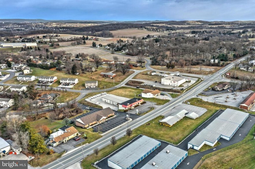 2793 S Queen St, Dallastown, PA 17313 Retail For Lease