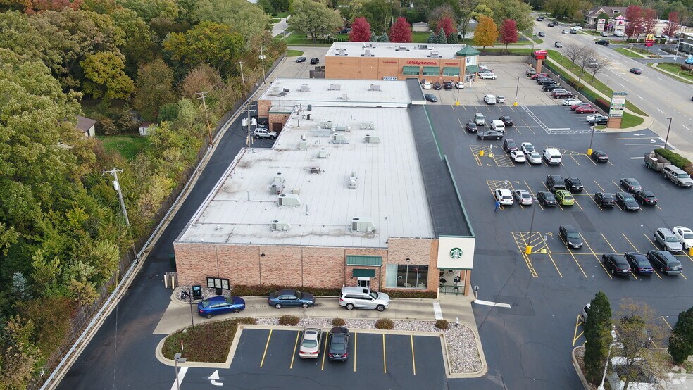 More Photos Of 1020-1048 Maple Ave, Lisle Freestanding For Lease