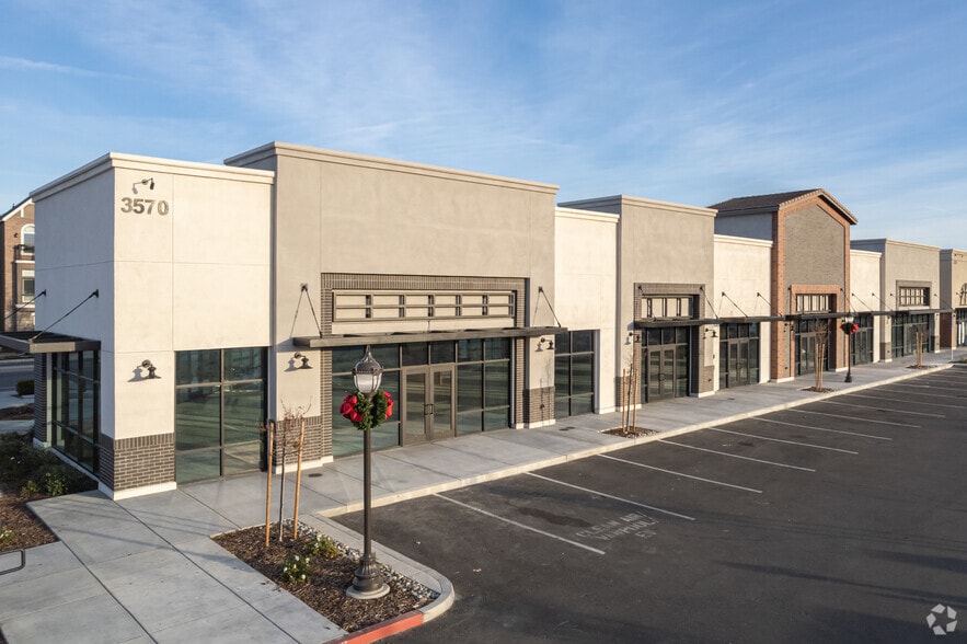 More Photos Of 3680 Crocker Dr, Sacramento Unknown For Lease