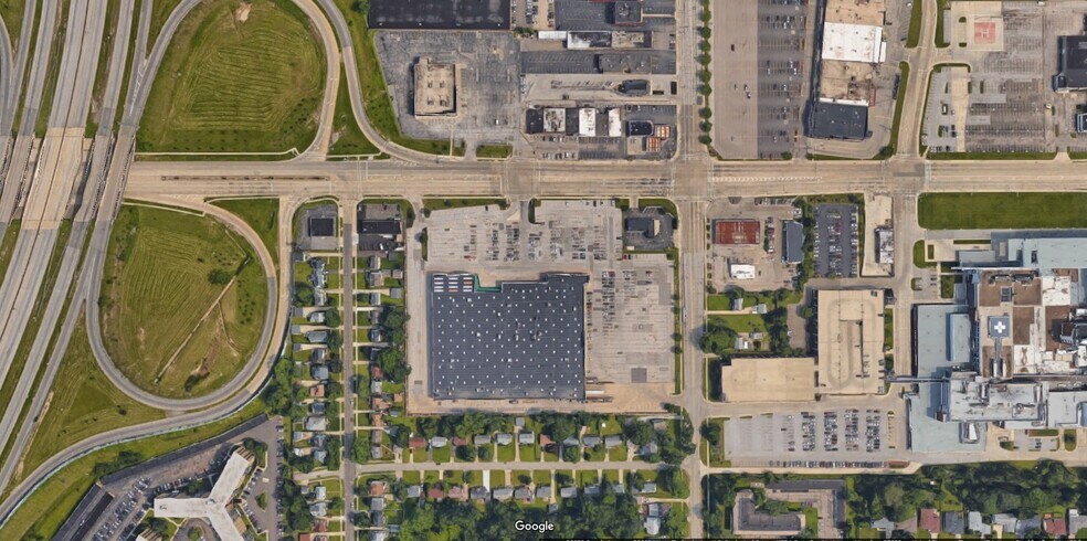 More Photos Of 6594 Mayfield Rd, Mayfield Heights Freestanding For Lease