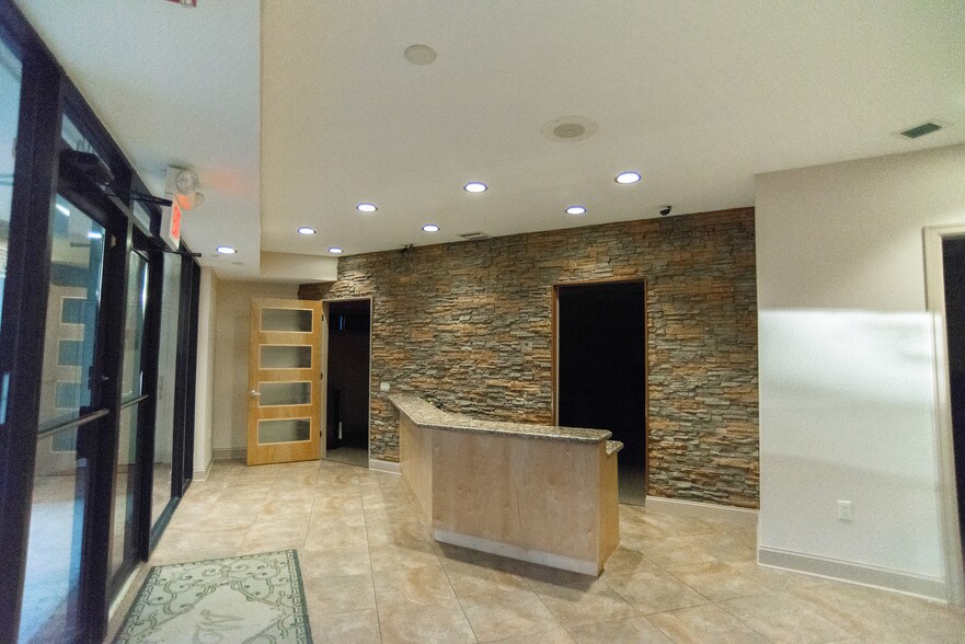 More Photos Of 1040 Weston Rd, Weston Loft Creative Space For Lease