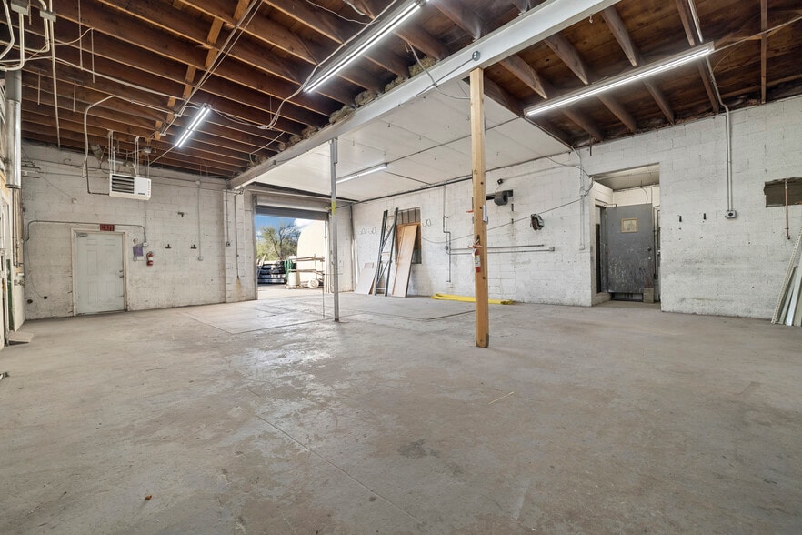 More Photos Of 9685-9695 W 44th Ave, Wheat Ridge Auto Repair For Lease