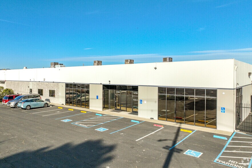 More Photos Of 14700 Doolittle Dr, San Leandro Warehouse For Lease