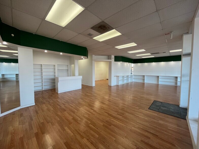 More Photos Of 1201-1313 W 103rd St, Kansas City Unknown For Lease