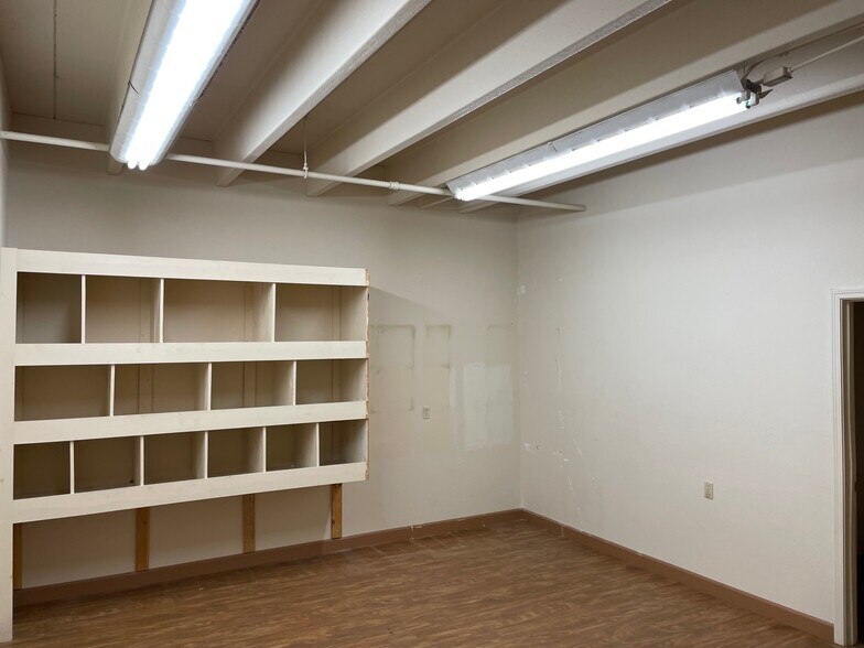 More Photos Of 132 Industrial Park Rd, Sweetwater Service For Lease