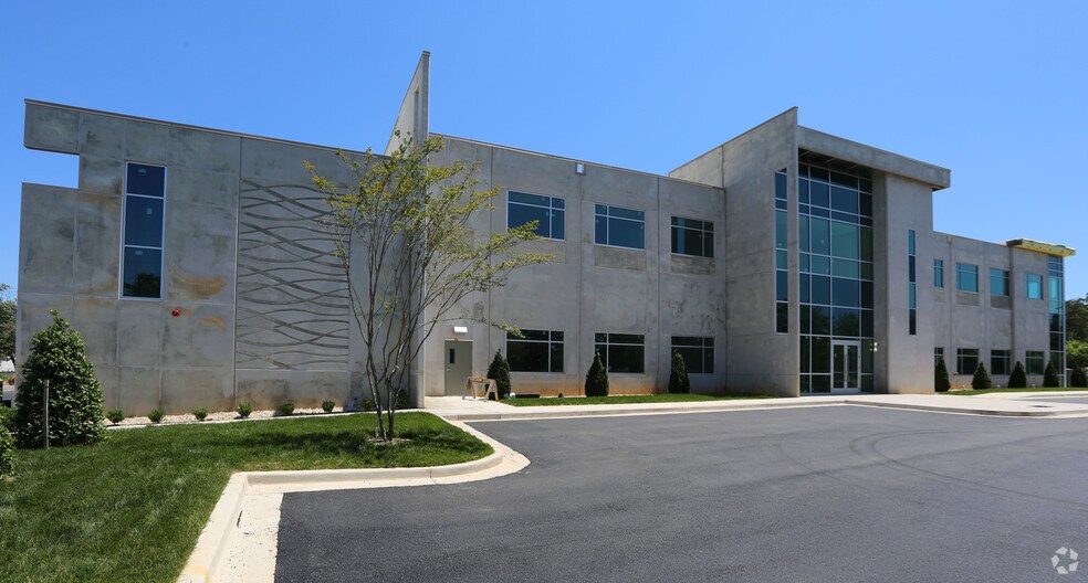 More Photos Of 7521 Jefferson Ave, Hyattsville Flex For Lease