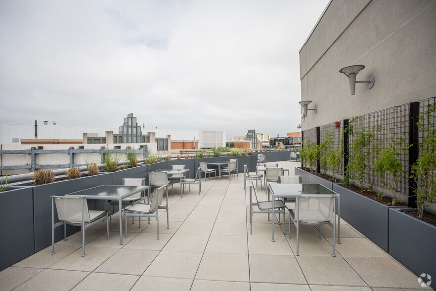 More Photos Of 901 New York Ave NW, Washington Office For Lease