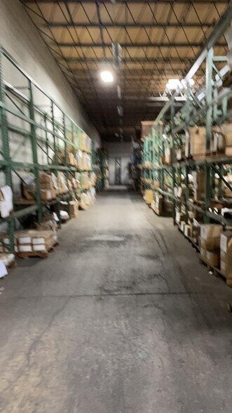 More Photos Of 400 N Midland Ave, Saddle Brook Warehouse For Lease
