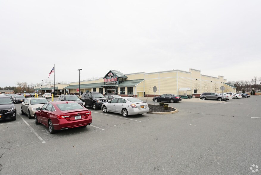 Primary Photo Of 43 Round Lake Rd, Ballston Lake Freestanding For Lease