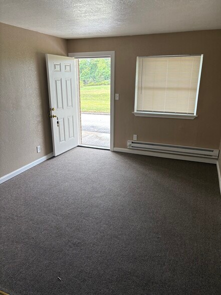 More Photos Of 9639-9640 Diamond Dr, Saint Louis Apartments For Sale