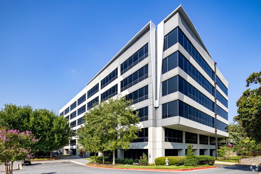 More Photos Of 210 Interstate N Pky SE, Atlanta Unknown For Lease