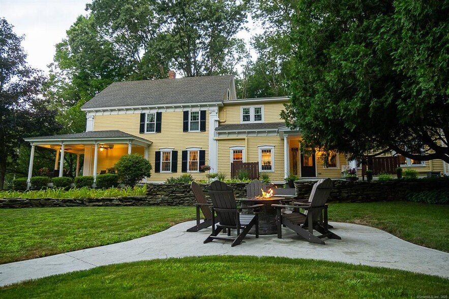 More Photos Of 42 Hyde Rd, Brooklyn Hospitality For Sale