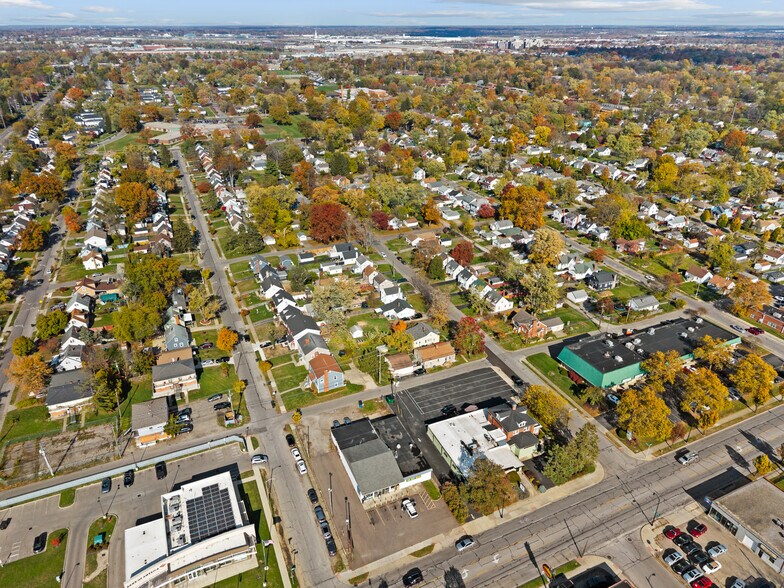 More Photos Of 3210 E Main St, Columbus Freestanding For Sale