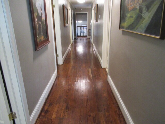 More Photos Of 108 Cedar St, Carrollton Office Residential For Sale
