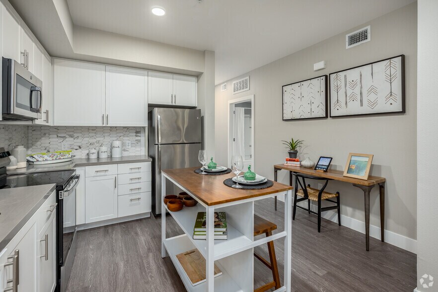 More Photos Of 3675 T St, Sacramento Apartments For Lease