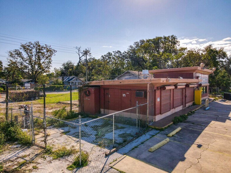 More Photos Of 707 S Orange Blossom Trl, Orlando Storefront For Sale