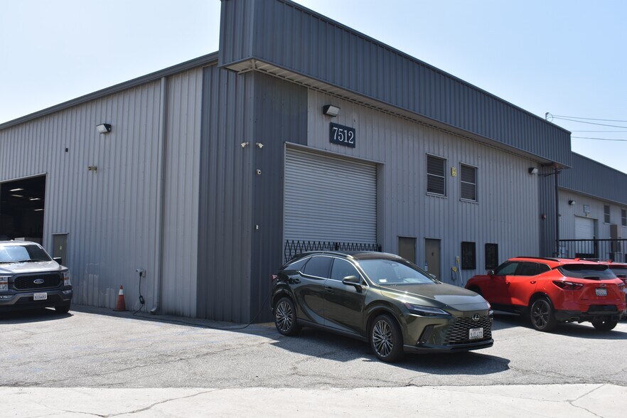 More Photos Of 7512 Maie Ave, Los Angeles Warehouse For Lease