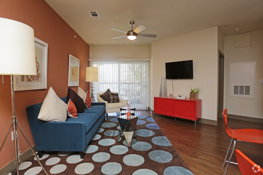 More Photos Of 744 Brick Row, Richardson Apartments For Lease