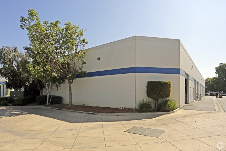 More Photos Of 5148 Commerce Ave, Moorpark Unknown For Lease