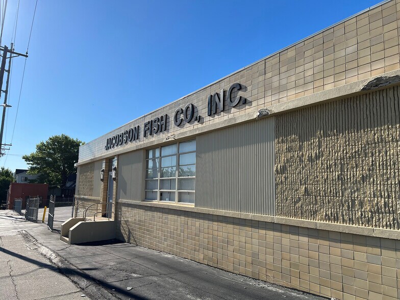 Primary Photo Of 915 Pacific St, Omaha Warehouse For Sale