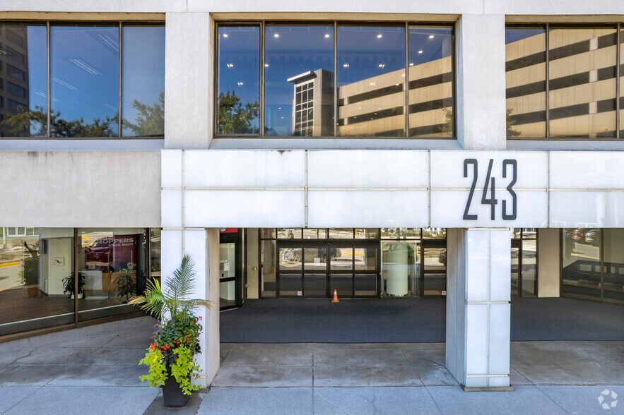 More Photos Of 243 Consumers Rd, Toronto Office For Lease