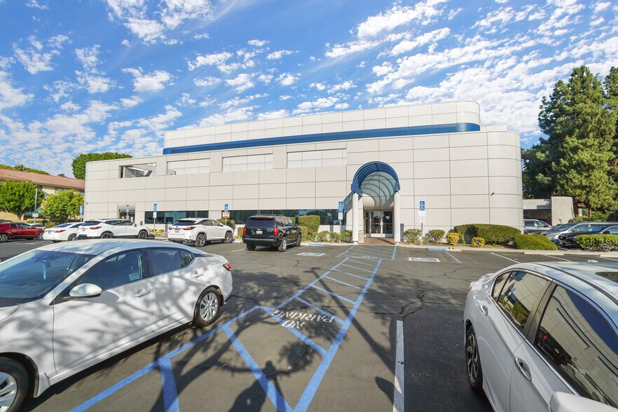 More Photos Of 8135 S Painter Ave, Whittier Medical For Lease