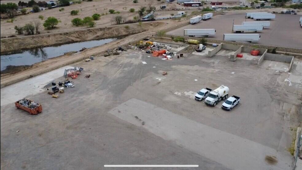 More Photos Of 8000 Escobar Dr, El Paso Land For Lease