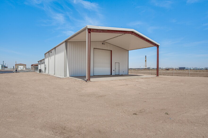 More Photos Of 1712 FM 1788, Midland Warehouse For Lease