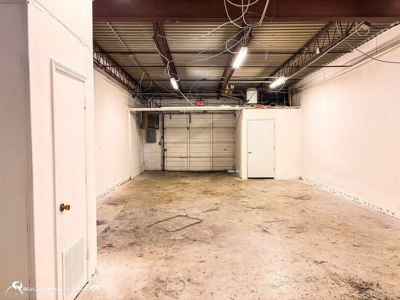 More Photos Of 5891 New Peachtree Rd, Doraville Warehouse For Lease