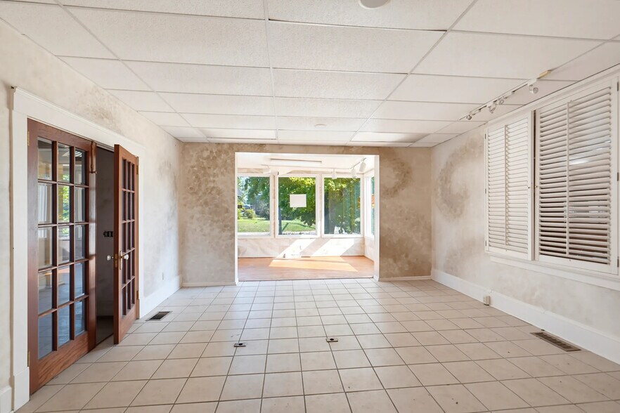 More Photos Of 3400 W Tuscarawas St, Canton Freestanding For Sale