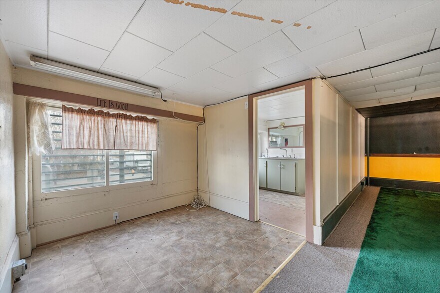 More Photos Of 2108 Main St, Baker City Storefront Retail Residential For Sale