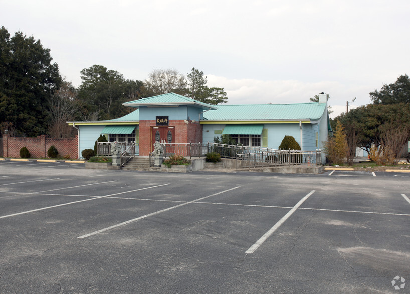 Primary Photo Of 414 Village Rd NE, Leland Restaurant For Sale