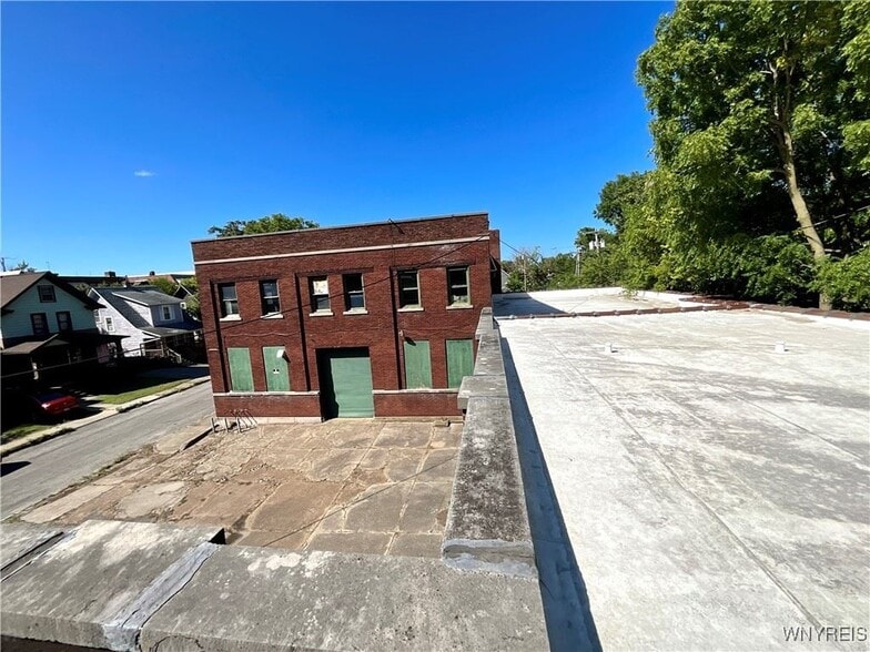 More Photos Of 561 8th St, Niagara Falls Warehouse For Sale
