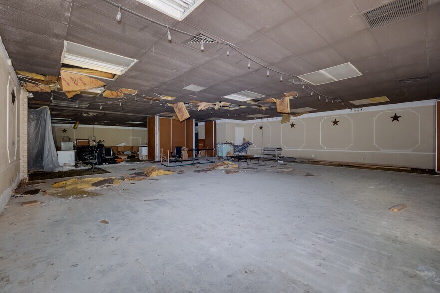 More Photos Of 2915 E Interstate 40, Amarillo Hotel For Sale