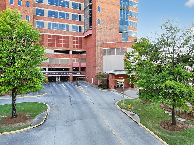 More Photos Of 800 Saint Vincents Dr, Birmingham Medical For Lease
