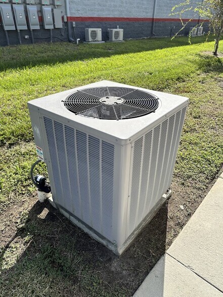 More Photos Of 1550 Tileston Rd, Saint Cloud Warehouse For Sale