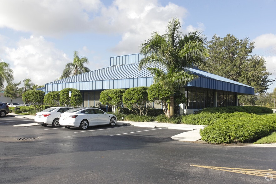 More Photos Of 5100 W Copans Rd, Margate Office For Lease