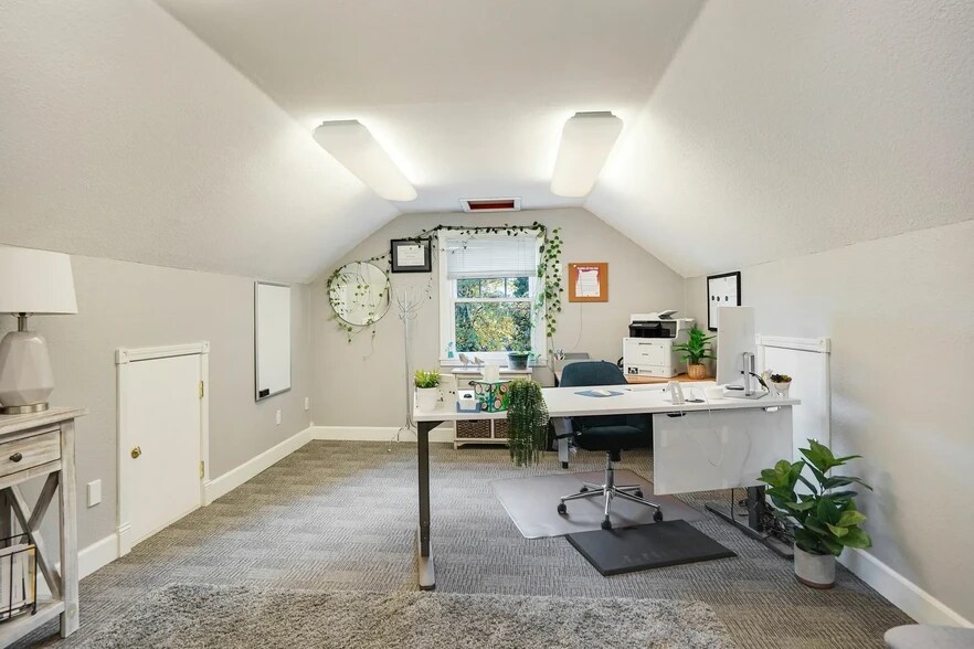 More Photos Of 1230 Fairview Ave SE, Salem Office For Sale