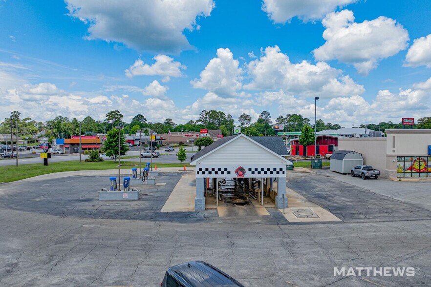 More Photos Of 329 8th Ave NE, Cairo Carwash For Sale